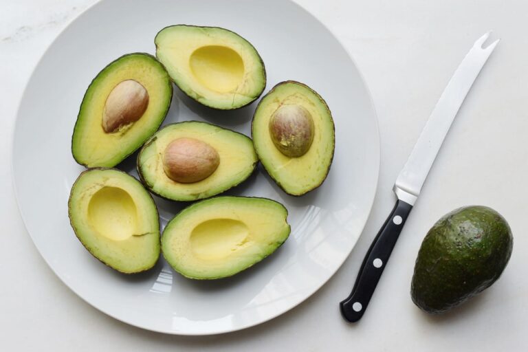 Avocado Made Easy: A Parent’s Guide to Feeding Picky Eaters with This Nutrient-Packed Superfood